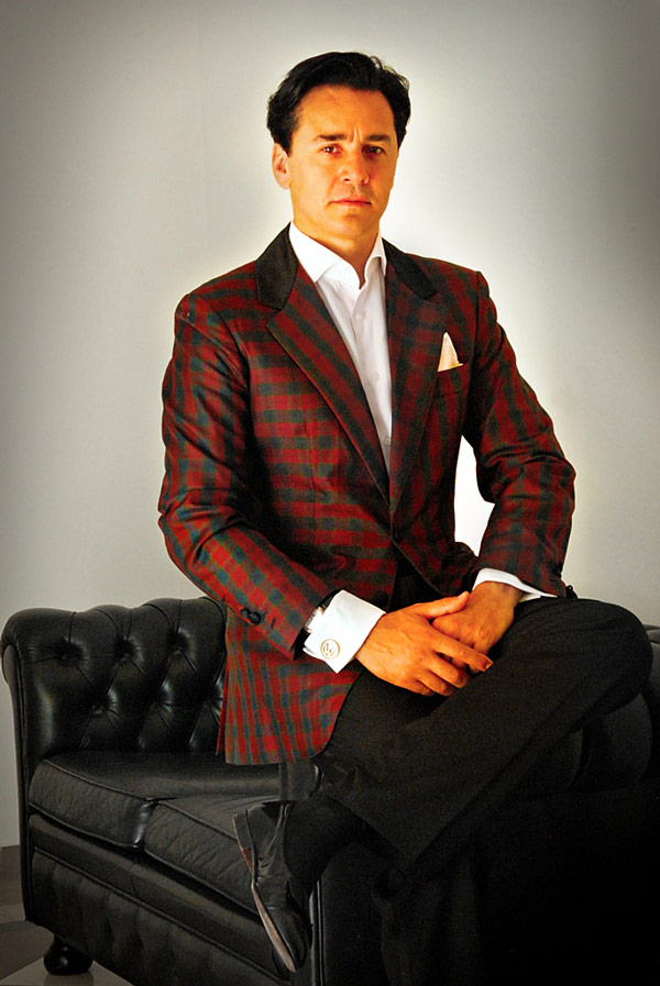 Biography – DANNY WISE